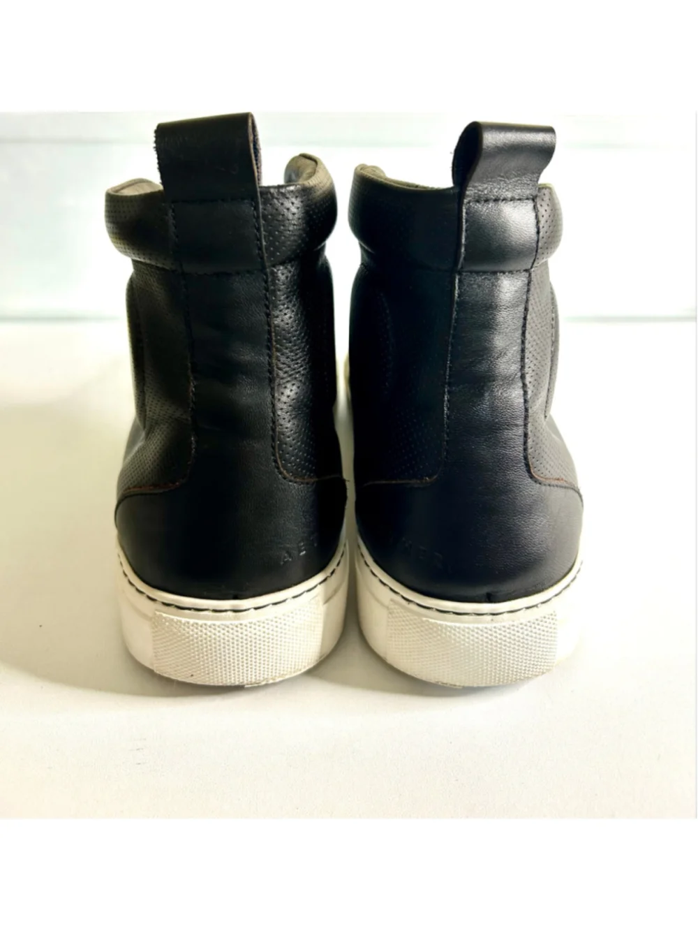 $325 Aether Dalton Sneakers in Onyx Black Men Size 10.5